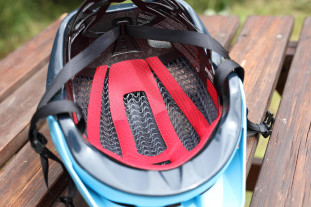 2020 Bontrager Rally WaveCel interior.jpg 2020 Bontrager Rally WaveCel interior.jpg