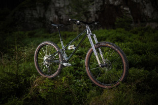 2020 huhn cyclesMOORHUHN-129 hero.jpg 2020 huhn cyclesMOORHUHN-129 hero.jpg