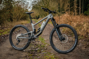2021 Nukeproof Giga Comp 275 Whole bike-24.jpg 2021 Nukeproof Giga Comp 275 Whole bike-24.jpg