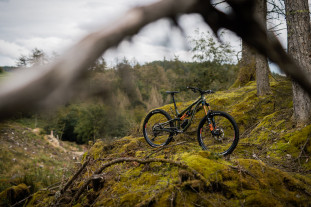 2021 Saracen Ariel 60 Elite hero.jpg 2021 Saracen Ariel 60 Elite hero.jpg