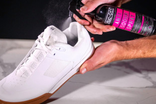 2021 muc off anti odour spray 001.jpg 2021 muc off anti odour spray 001.jpg
