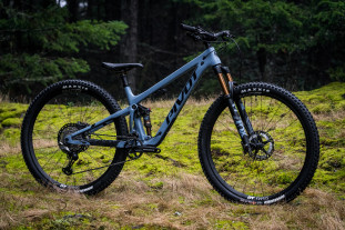 2021 pivot trail 429 hero 1.jpg 2021 pivot trail 429 hero 1.jpg