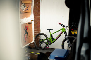 2021 santa cruz nomad hero 1.jpg 2021 santa cruz nomad hero 1.jpg