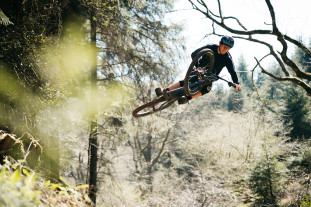 2021 specialized boys on e cover image.jpg 2021 specialized boys on e cover image.jpg