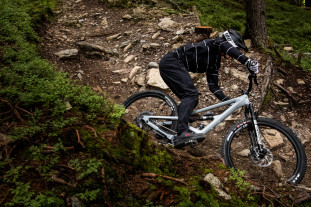 2021 yt industries capra uncaged 6 action 2.jpeg 2021 yt industries capra uncaged 6 action 2.jpeg