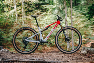 2022 BMC-Fourstroke hero.jpg 2022 BMC-Fourstroke hero.jpg