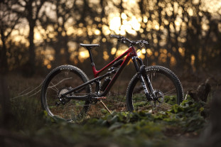 2022 Canyon Spectral 125 hero.jpg 2022 Canyon Spectral 125 hero.jpg
