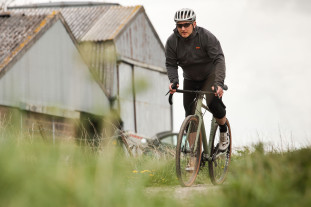 2022 Forme monsal 1 riding towards.jpg 2022 Forme monsal 1 riding towards.jpg