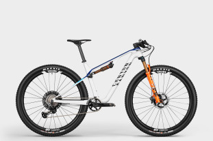 2022 canyon lux cf slx 9 team.jpg 2022 canyon lux cf slx 9 team.jpg