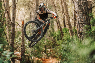 2022 mondraker x troy lee cover.jpg 2022 mondraker x troy lee cover.jpg
