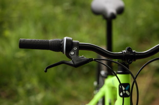 2022 rockrider st 100 brake lever.jpg 2022 rockrider st 100 brake lever.jpg
