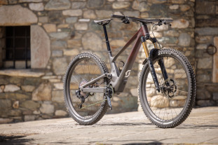 2022 scott genius 900 ultimate hero 3.jpg 2022 scott genius 900 ultimate hero 3.jpg