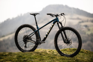 2022 trek roscoe 8 hero.jpg 2022 trek roscoe 8 hero.jpg