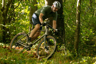 2023 Fearless Vulture Titanium Frameset Riding 4.jpg 2023 Fearless Vulture Titanium Frameset Riding 4.jpg