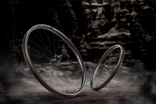 2023 giant tra trx wheelset hero.jpg 2023 giant tra trx wheelset hero.jpg
