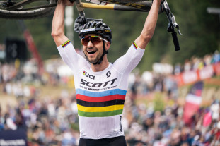 2023 nino schurter lenzerheide win.jpg 2023 nino schurter lenzerheide win.jpg