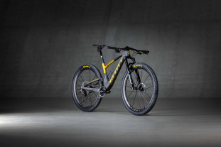2023 scott sram spark nino schurter hero.jpg 2023 scott sram spark nino schurter hero.jpg