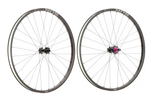 2023 sunringle SR32x Pro hero.jpg 2023 sunringle SR32x Pro hero.jpg