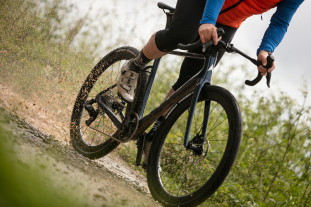 2023 vitus venon evo gr riding 3.jpg 2023 vitus venon evo gr riding 3.jpg