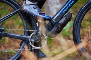 2024 apidura expedition e bike charger pack hero.jpg 2024 apidura expedition e bike charger pack hero.jpg