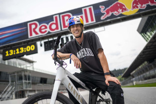 2024 fabio wibmer riding hero.jpg 2024 fabio wibmer riding hero.jpg