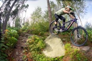 2024 santa cruz hightower riding.jpg 2024 santa cruz hightower riding.jpg