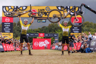 2025 nino schurter CE pair.jpg 2025 nino schurter CE pair.jpg