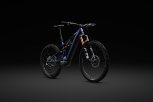 2025 specialized levo 4 hero.jpg 2025 specialized levo 4 hero.jpg