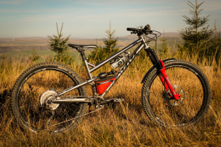 Cotic Rocket First Ride Detail-1.jpg Cotic Rocket First Ride Detail-1.jpg