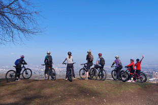 Dirt Divas Cathkin group.jpeg Dirt Divas Cathkin group.jpeg