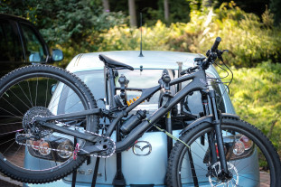Saris Bones three bike rear trunk car rack-10.jpg Saris Bones three bike rear trunk car rack-10.jpg