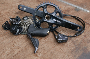 Shimano-GRX-Di2-RX800-gravel-groupset-100.jpg Shimano-GRX-Di2-RX800-gravel-groupset-100.jpg