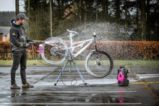 muc-off-pressure-washer-100.jpg muc-off-pressure-washer-100.jpg