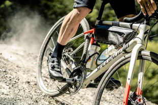 specialized diverge riding 2.jpg specialized diverge riding 2.jpg