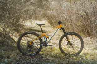 2023 Mondraker Foxy Carbon hero 2023 Mondraker Foxy Carbon hero
