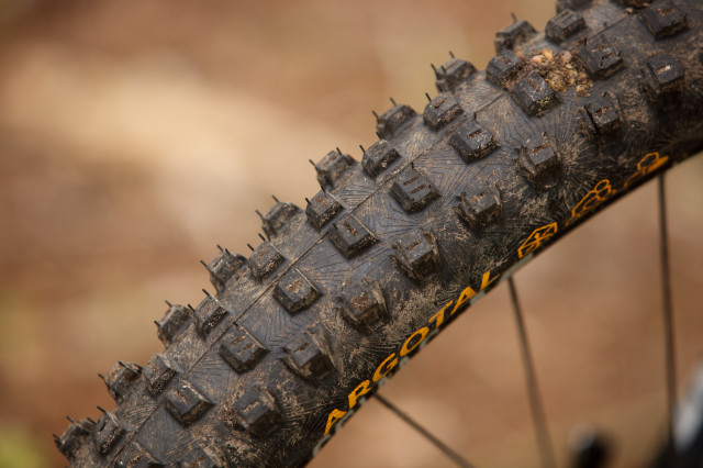 2022 continental argotal tread diag.jpg