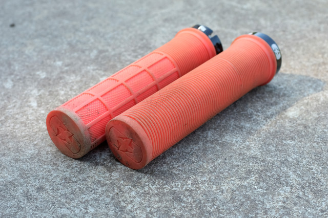 Oxford Driver Lock-on MTB Grip review 2.JPG