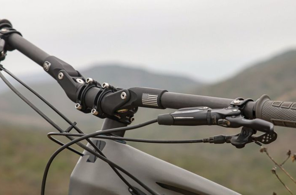 2020 Fasst Company Flexx bar hero.jpg Fasst Company unveil the Flexx Suspension handlebar