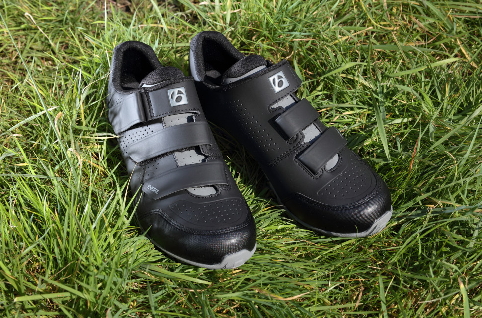 2020 bontrager evoke hero.jpg 2020 bontrager evoke hero.jpg