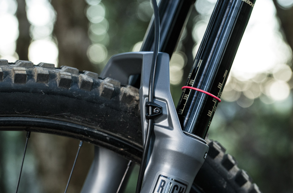 2020 rockshox zeb hero.jpg RockShox introduce the ZEB - A chunky, enduro focussed fork