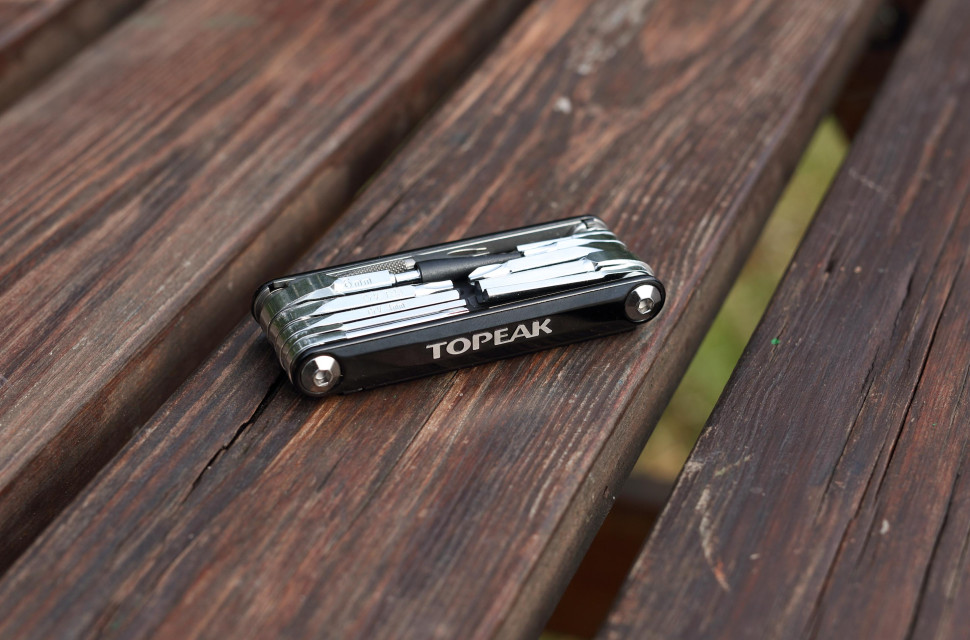 2020 topeak tubi 18 hero.jpg 2020 topeak tubi 18 hero.jpg