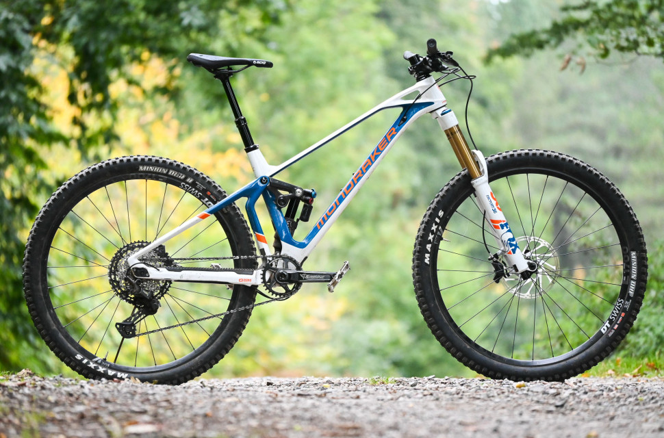 2020-Mondraker-SuperFoxy-Carbon-R-review-100.jpg 2020-Mondraker-SuperFoxy-Carbon-R-review-100.jpg