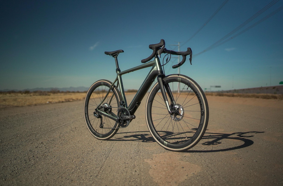2021 Pivot EVault hero 2.jpg Pivot introduces the E-Vault - New e-bike for 2021 gets a Fazua motor