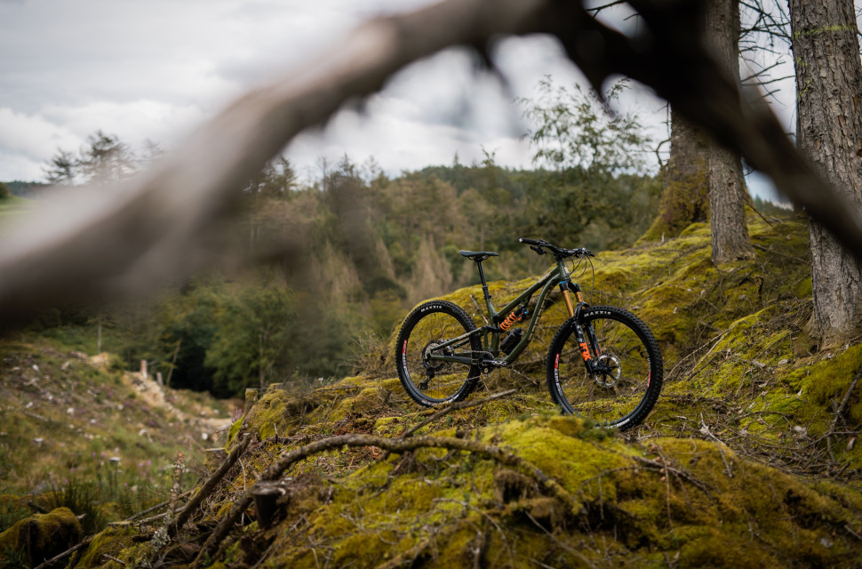 2021 Saracen Ariel 60 Elite hero.jpg Saracen unveils the 2021 line-up - Updates include the all-new Ariel
