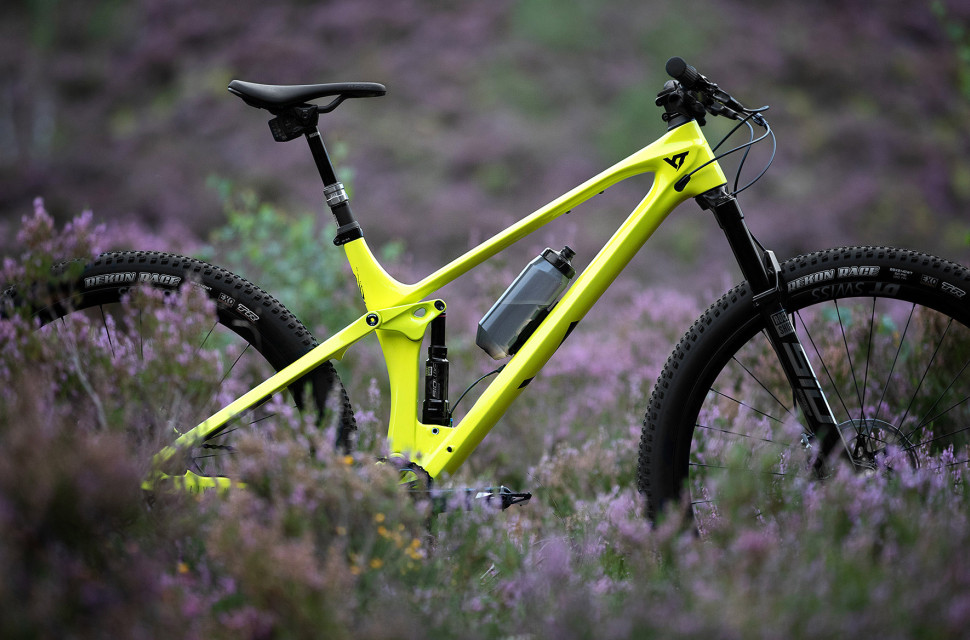 2021 YT Industries Izzo Uncaged7 hero.jpg YT Industries unveils the latest Uncaged IZZO