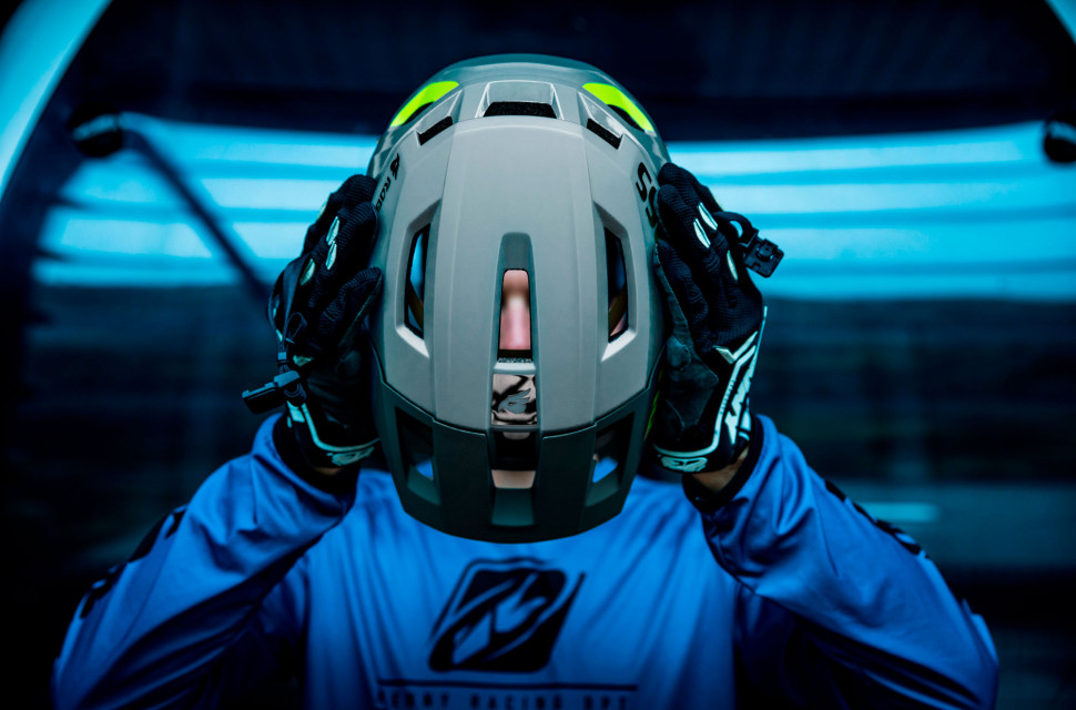 2021 bluegrass-rogue-core-mips cover.jpg Your complete guide to the Bluegrass mountain bike helmet range