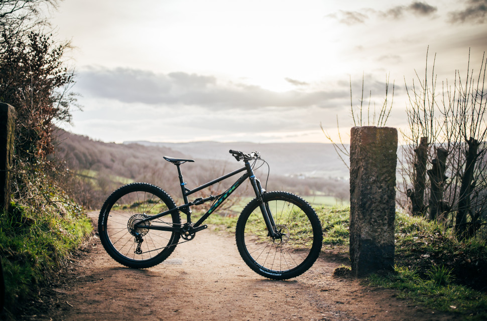 2021 cotic flareMAX hero 2.jpg Cotic's FlareMAX gets an update for 2021 - New downcountry bike gets droplink suspension