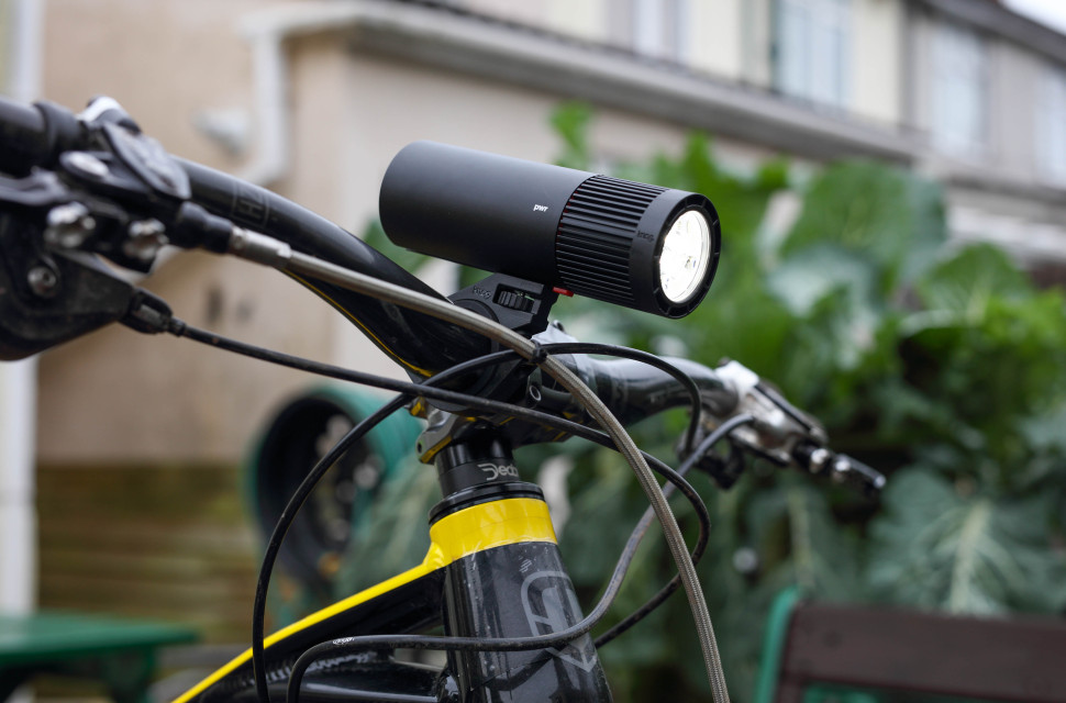 2021 knog pwr mountain kit light hero 2.jpg 2021 knog pwr mountain kit light hero 2.jpg