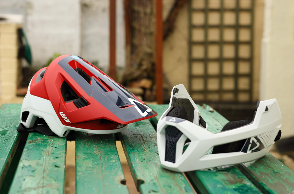 2021 leatt dbx 4.0 enduro apart.jpg 2021 leatt dbx 4.0 enduro apart.jpg