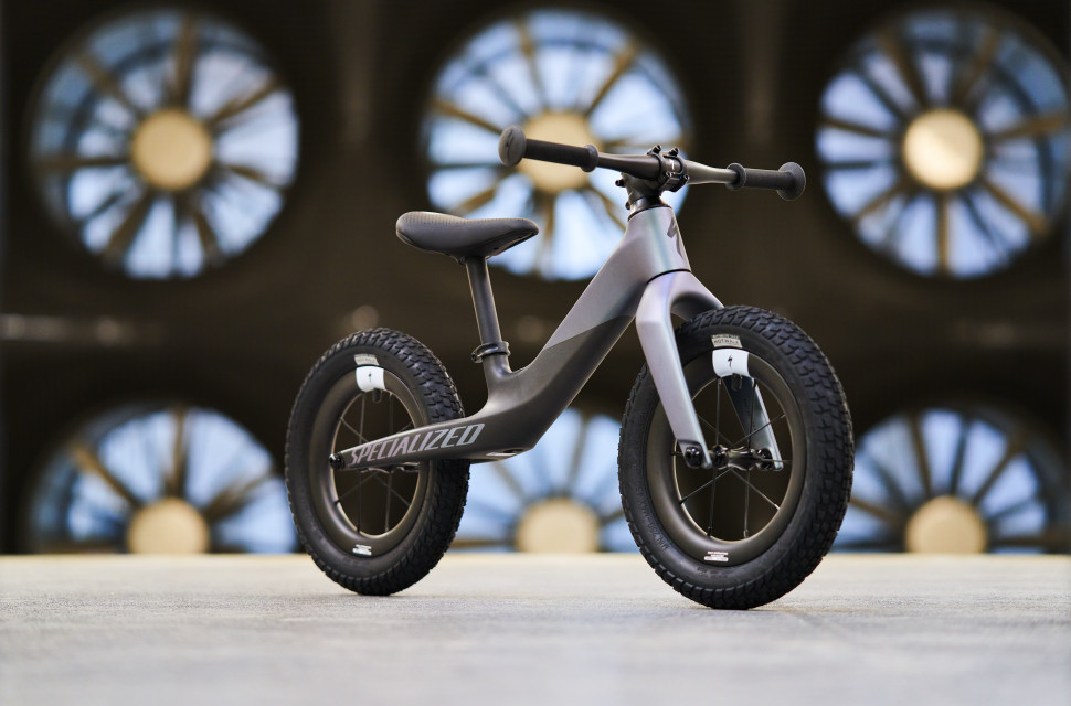 2021 specialized hotwalk hero.jpg Specialized launch the new Hotwalk - A carbon balance bikes especially for kids